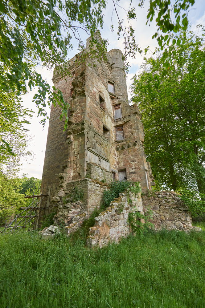 Photograph of the remains of Burgie Castle.